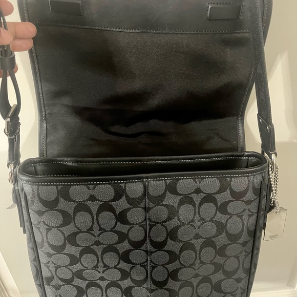 Brand New!!  Coach Messenger/Crossbody Bag - Picture 5 of 8
